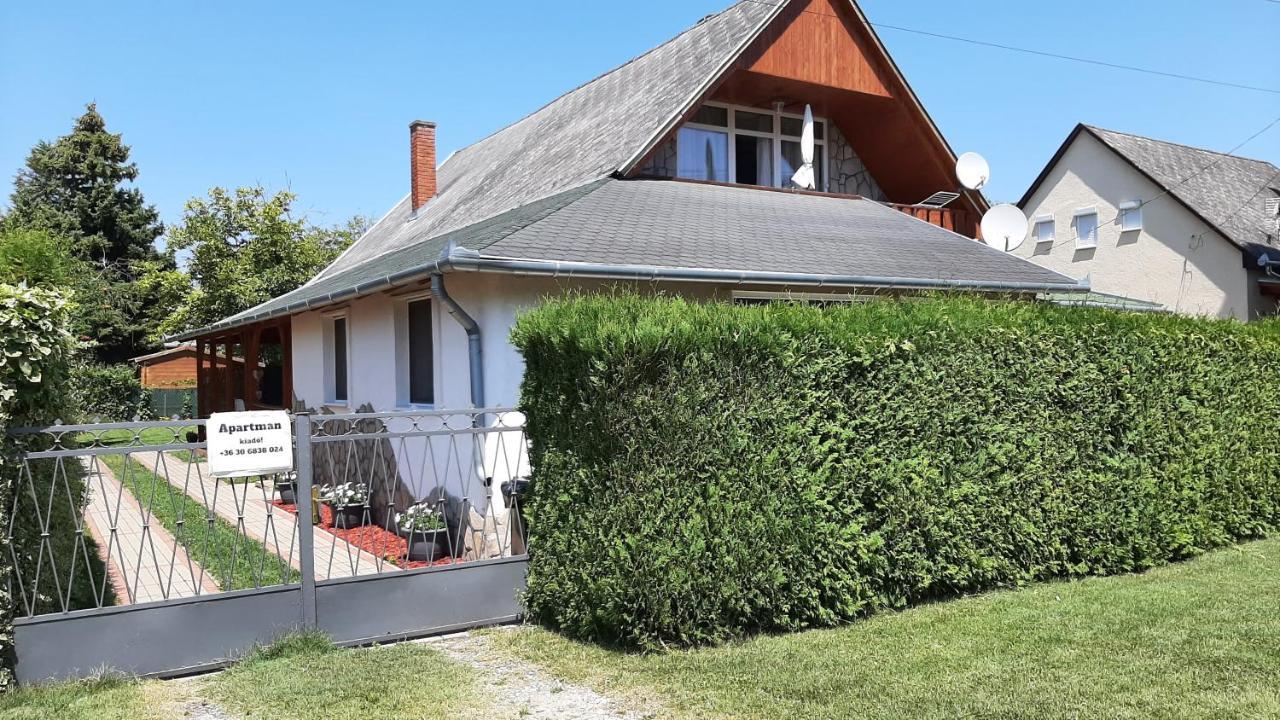 Munkacsy Apartmanok Balatonfenyves Exteriér fotografie